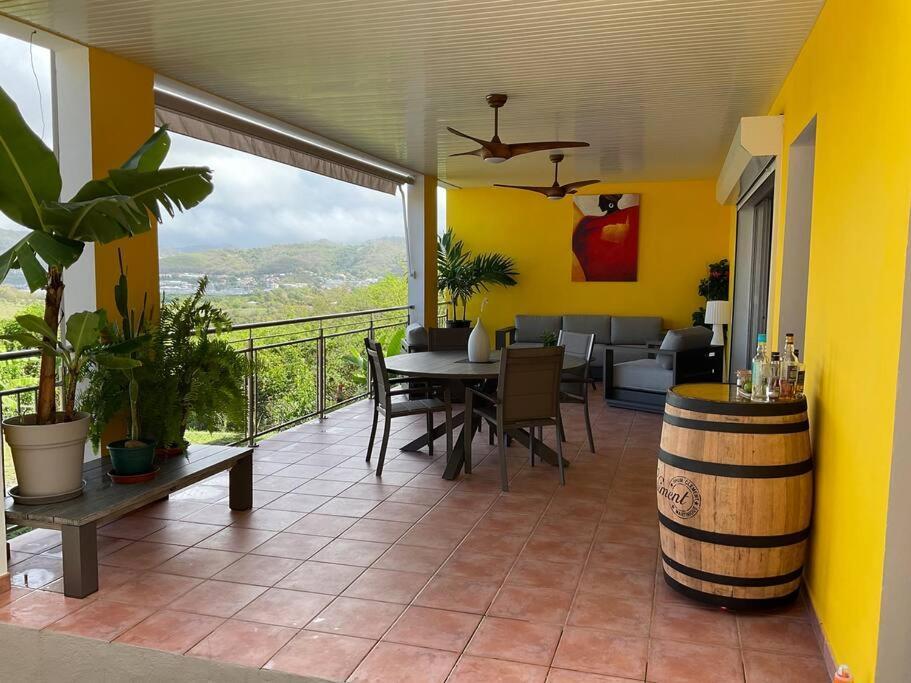Bas De Villa Piscine Petit Versailles Sainte Anne Ngoại thất bức ảnh
